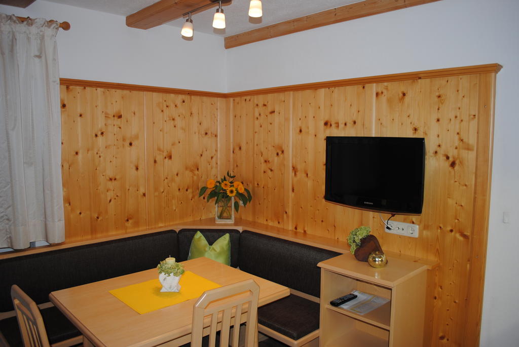 Apartmán Haus Untergand Sankt Anton am Arlberg Pokoj fotografie